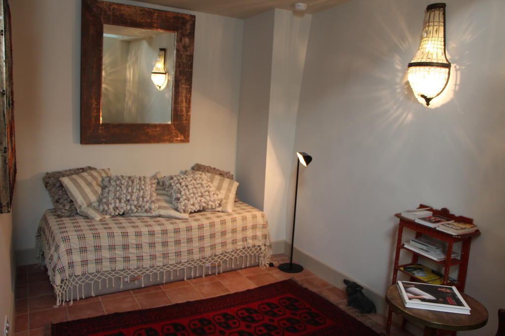 La Petite Hostellerie Uzès Extérieur photo